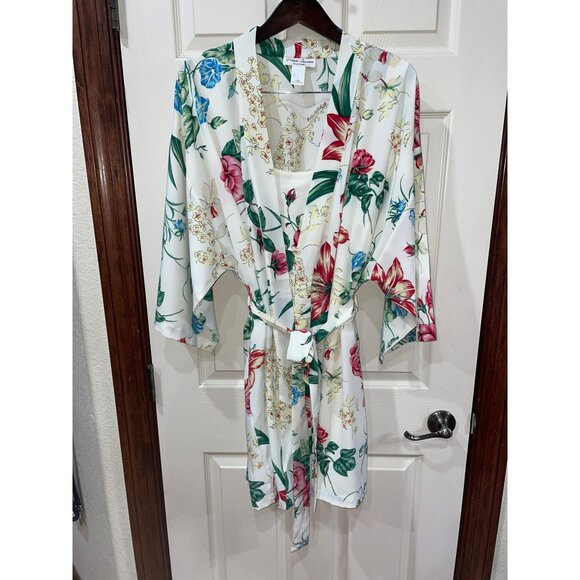 New Natori Private Label White & Floral Print Sleepwear Set With Chemise & Robe - Picture 10 of 11